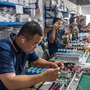 What Is A High-Quality Fully Automatic Screw Driving Machine?